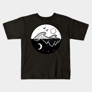 Moon and Earth Circle Kids T-Shirt